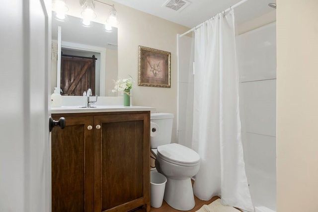 38 S Lakeside Circle, Linn Valley, KS 66040