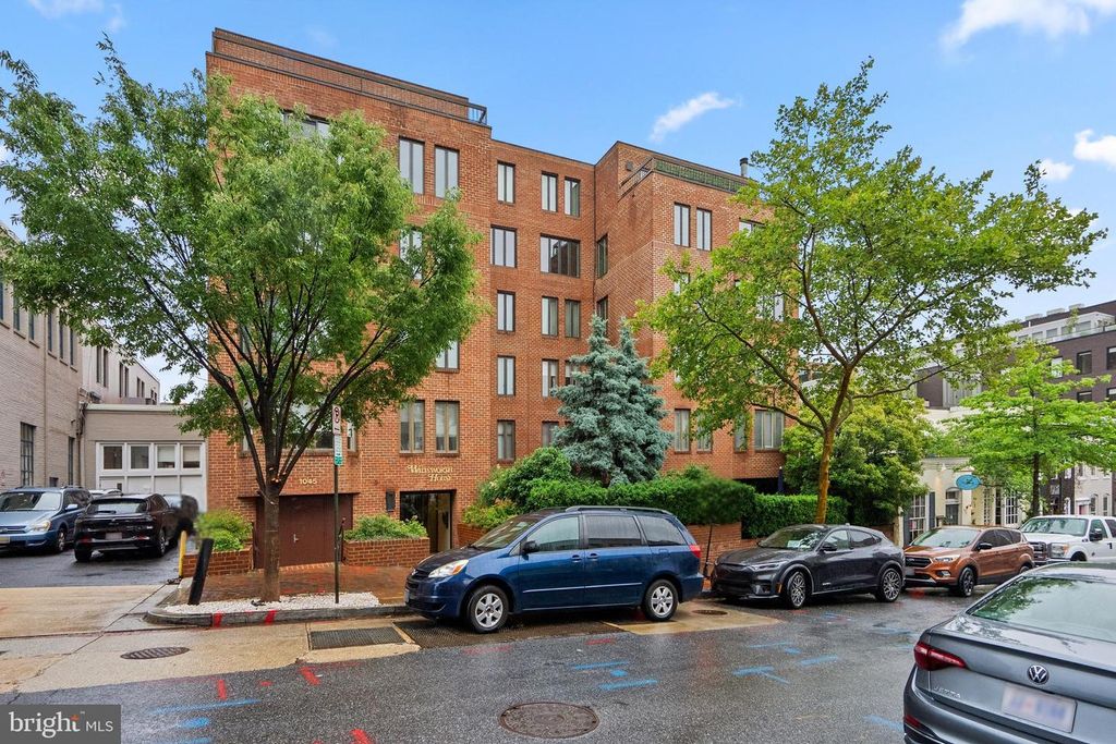 1045 31ST ST NW #302, Washington, DC 20007