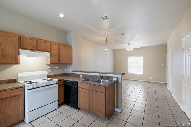 4616 Swann, San Antonio, TX 78219