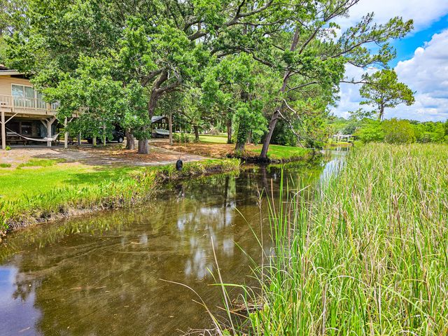 192 Lazy Bee Lane, Green Pond, SC 29446