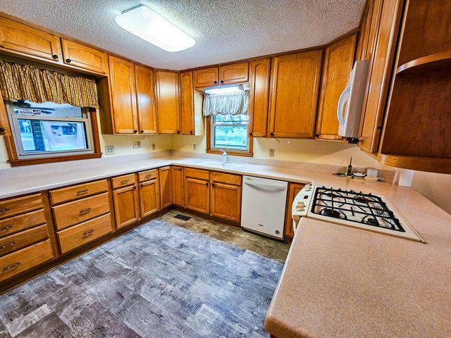 192 Lazy Bee Lane, Green Pond, SC 29446