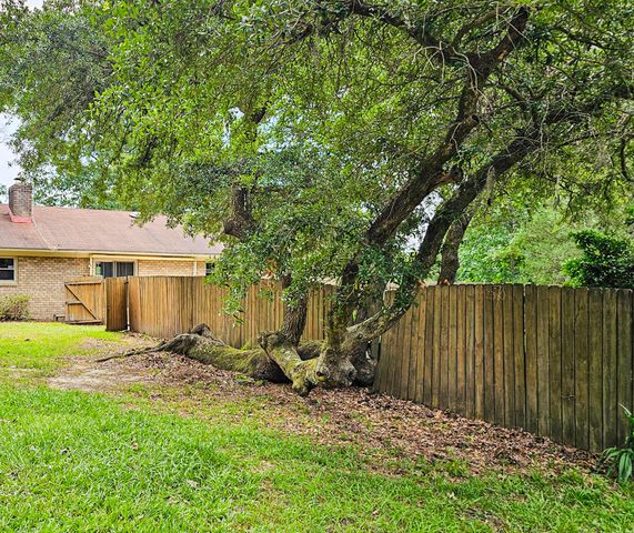 192 Lazy Bee Lane, Green Pond, SC 29446