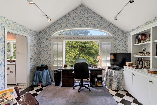 22 Ridge Road, Rumson, NJ 07760