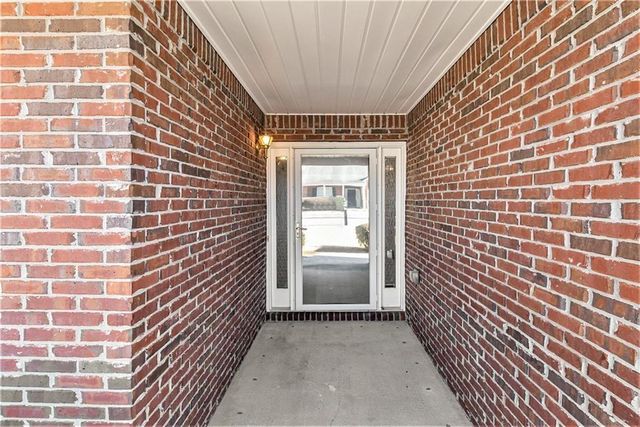 741 Jacoby Drive, Loganville, GA 30052