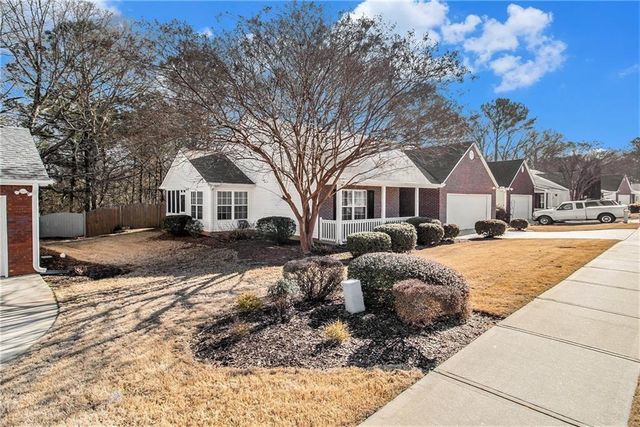 741 Jacoby Drive, Loganville, GA 30052