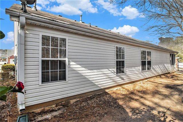 741 Jacoby Drive, Loganville, GA 30052