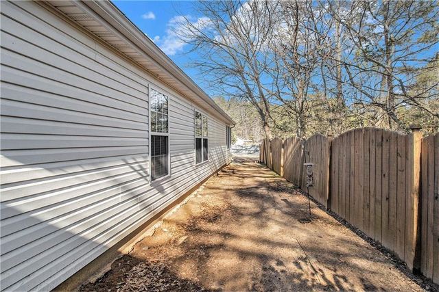 741 Jacoby Drive, Loganville, GA 30052