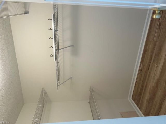 7505 River Rd Apt 15G, Newport News, VA 23607