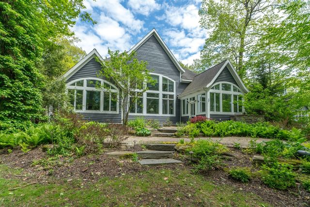 10543 Lakeshore Drive, West Olive, MI 49460