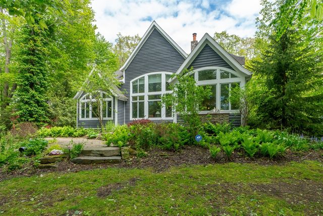 10543 Lakeshore Drive, West Olive, MI 49460