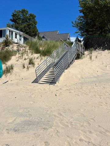 10543 Lakeshore Drive, West Olive, MI 49460