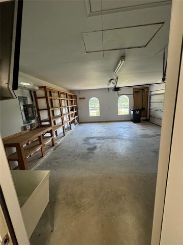 14024 Shoreline Drive, Willis, TX 77318