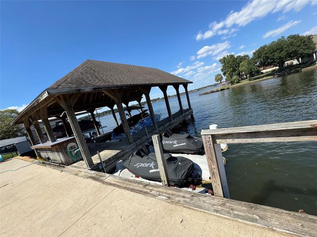 14024 Shoreline Drive, Willis, TX 77318