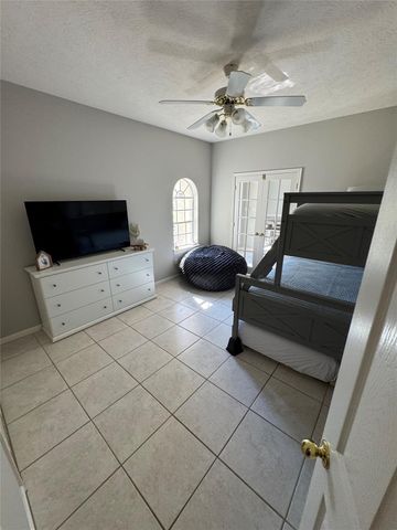 14024 Shoreline Drive, Willis, TX 77318