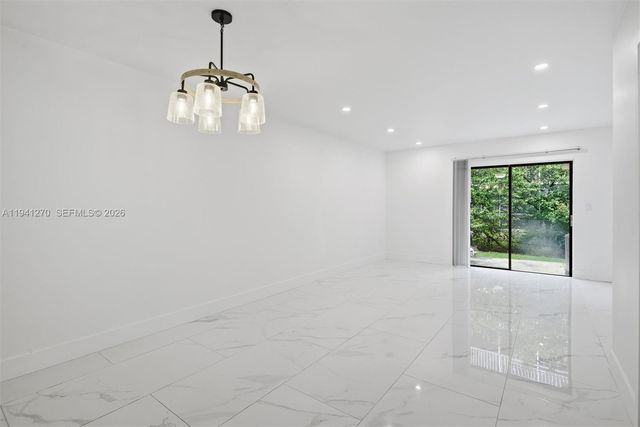 6850 NW 173rd Dr 103, Hialeah, FL 33015