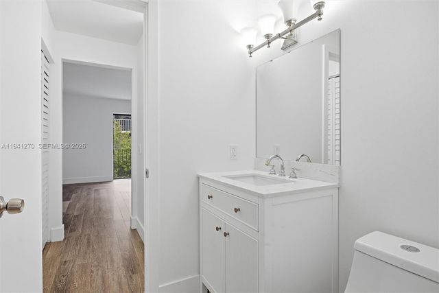 6850 NW 173rd Dr 103, Hialeah, FL 33015