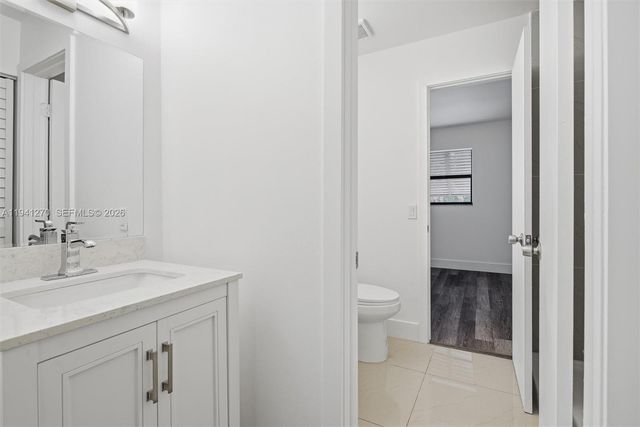 6850 NW 173rd Dr 103, Hialeah, FL 33015