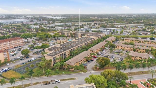 6850 NW 173rd Dr 103, Hialeah, FL 33015