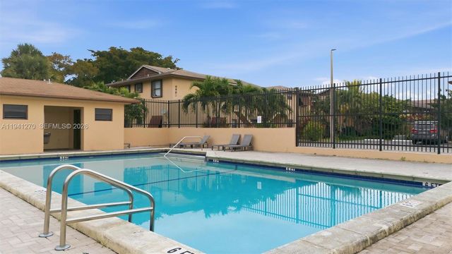 6850 NW 173rd Dr 103, Hialeah, FL 33015