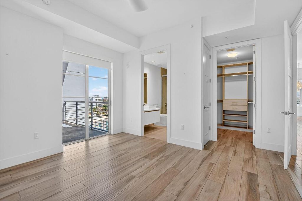 Image 15 of property listing at 155 E Boca Raton Road 1014, Boca Raton, FL 33432