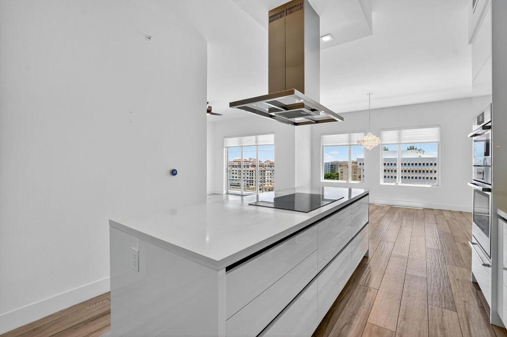 Image 18 of property listing at 155 E Boca Raton Road 1014, Boca Raton, FL 33432