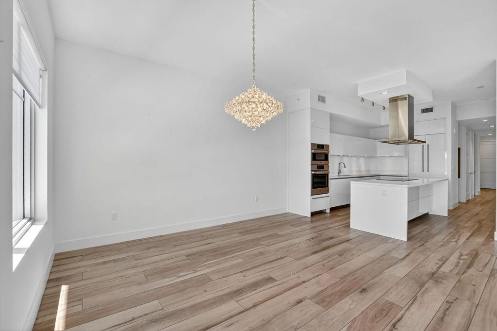 Image 7 of property listing at 155 E Boca Raton Road 1014, Boca Raton, FL 33432