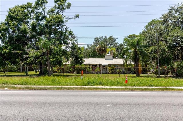 12115 S US HWY 41, Gibsonton, FL 33534