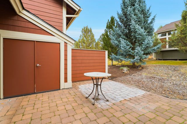 11130 Village Loop, Redmond, OR 97756