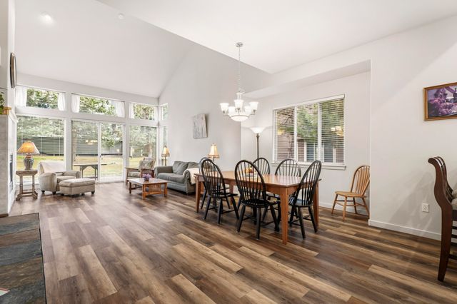 11130 Village Loop, Redmond, OR 97756