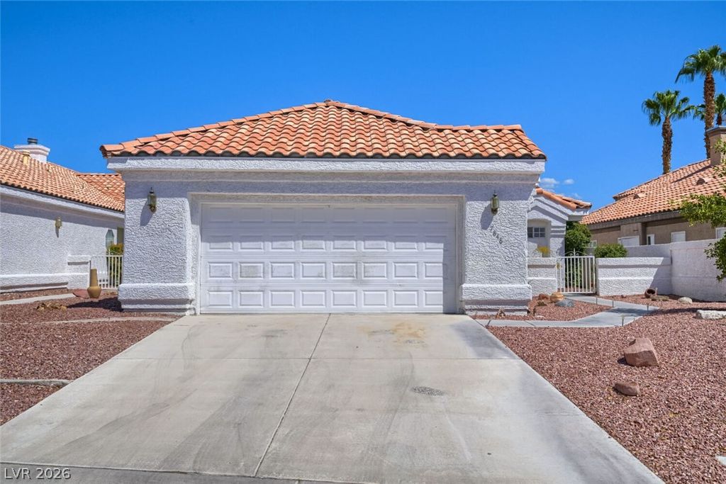 7848 Ben Hogan Drive, Las Vegas, NV 89149 — photo 2