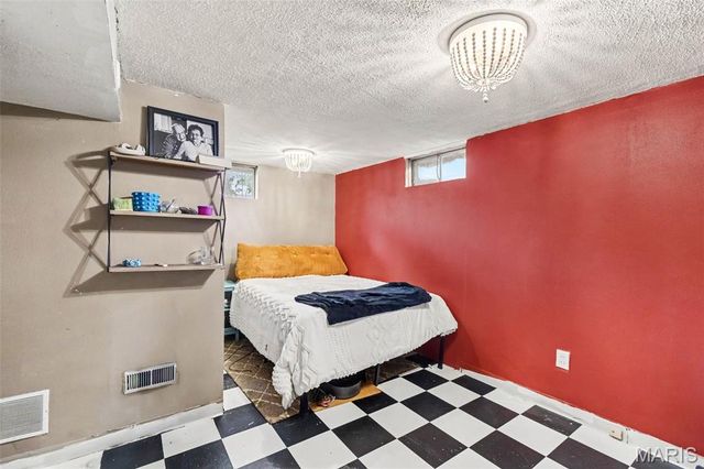 661 Sun Valley N, Arnold, MO 63010