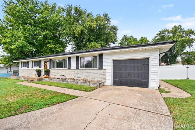 661 Sun Valley N, Arnold, MO 63010