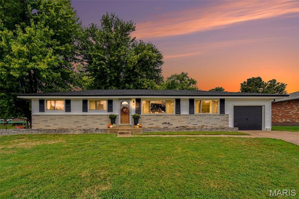661 Sun Valley N, Arnold, MO 63010