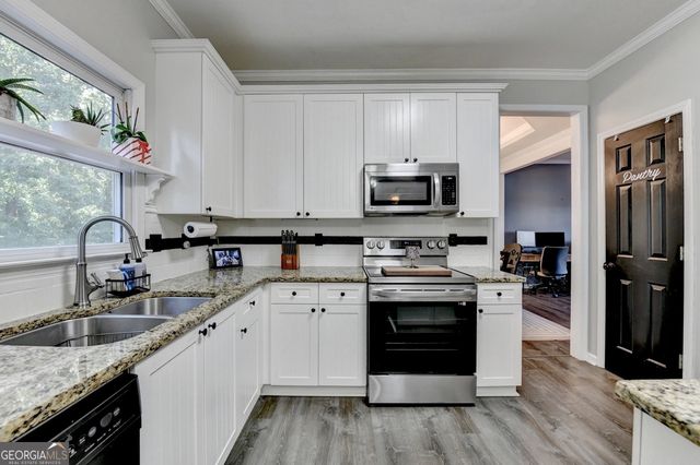 2486 Hampton Park Drive, Buford, GA 30519