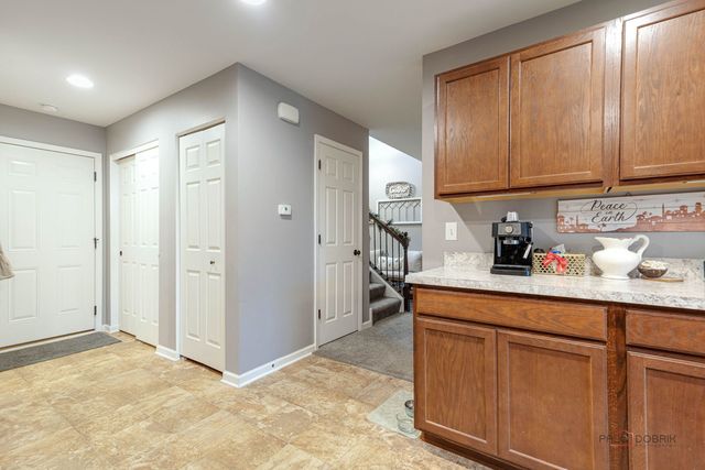 7058 Hidden Green Circle, Fox Lake, IL 60020