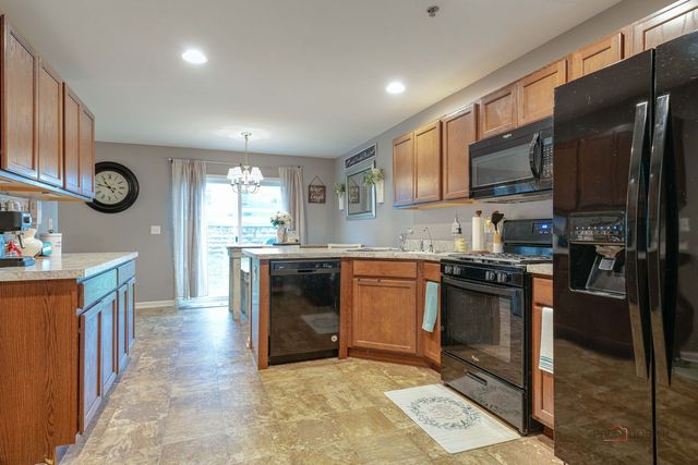 7058 Hidden Green Circle, Fox Lake, IL 60020