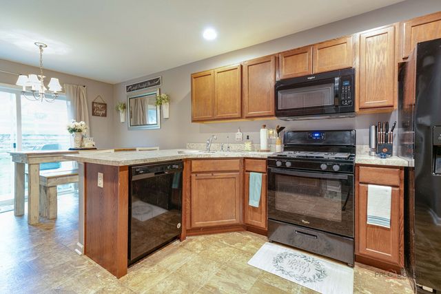 7058 Hidden Green Circle, Fox Lake, IL 60020