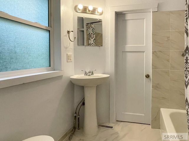 725 E Judicial Street, Blackfoot, ID 83221