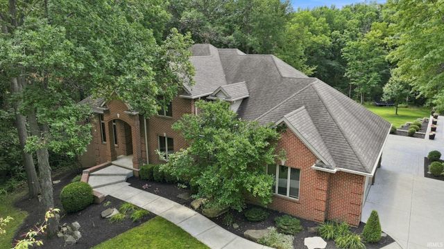 7566 E Lakewood Dr- 92, Roanoke, IN 46783