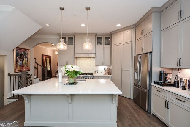 601 Abbington River Lane, Atlanta, GA 30339