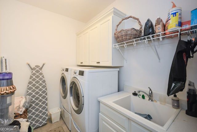 601 Abbington River Lane, Atlanta, GA 30339