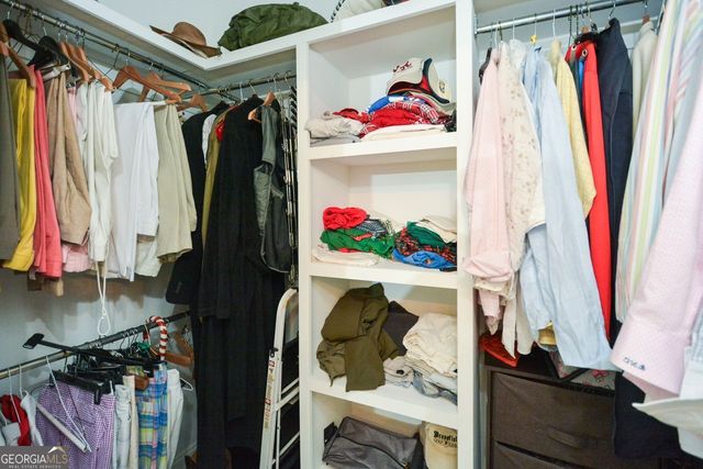 601 Abbington River Lane, Atlanta, GA 30339