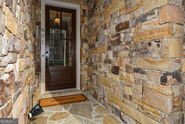 601 Abbington River Lane, Atlanta, GA 30339