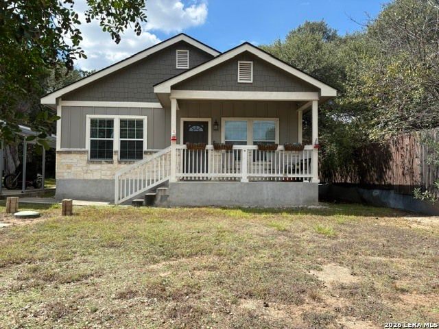 105 CEDAR LANE DR, Canyon Lake, TX 78133