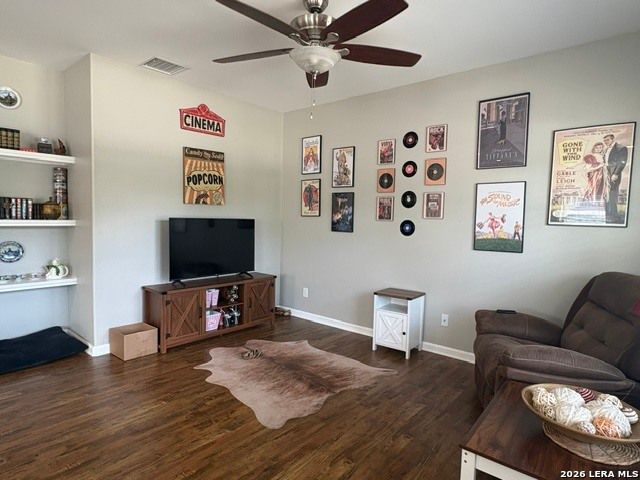 105 CEDAR LANE DR, Canyon Lake, TX 78133