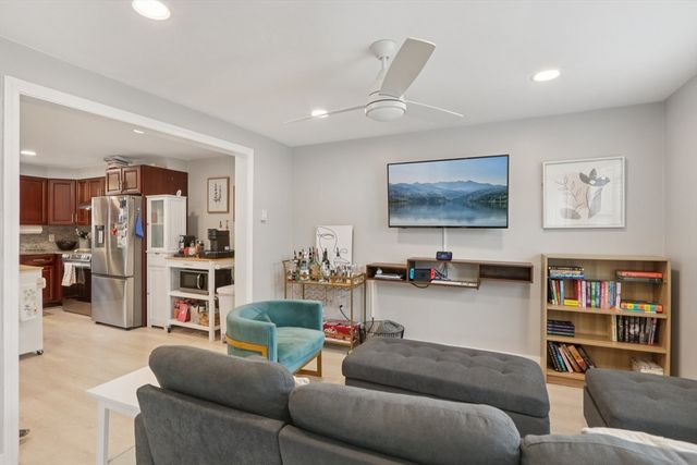 19 Delford St 1, Boston, MA 02131