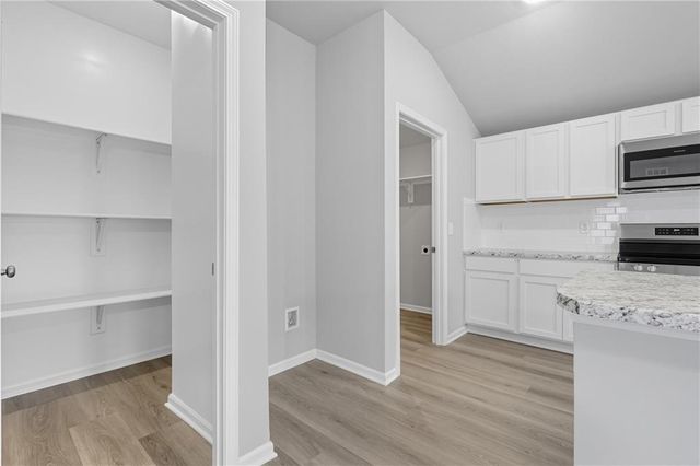 20209 W 194th Terrace, Spring Hill, KS 66083