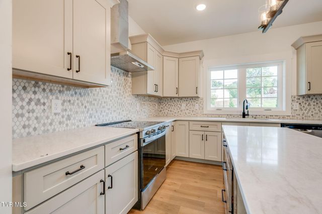585 Carroll Creek Road, Johnson City, TN 37601