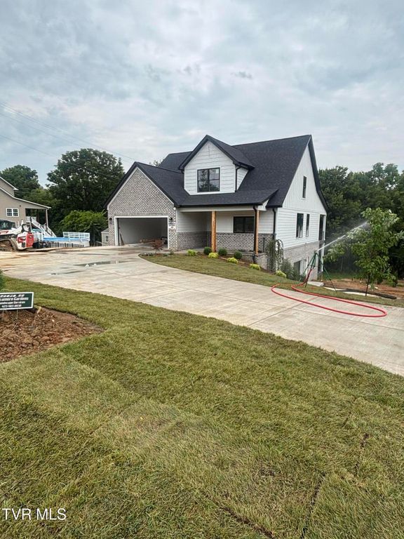 585 Carroll Creek Road, Johnson City, TN 37601