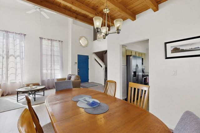 7809 OAKLAND Avenue NE, Albuquerque, NM 87122